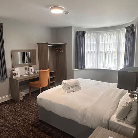 St Andrews Town Hotel ドロイトウィッチ エクステリア 写真