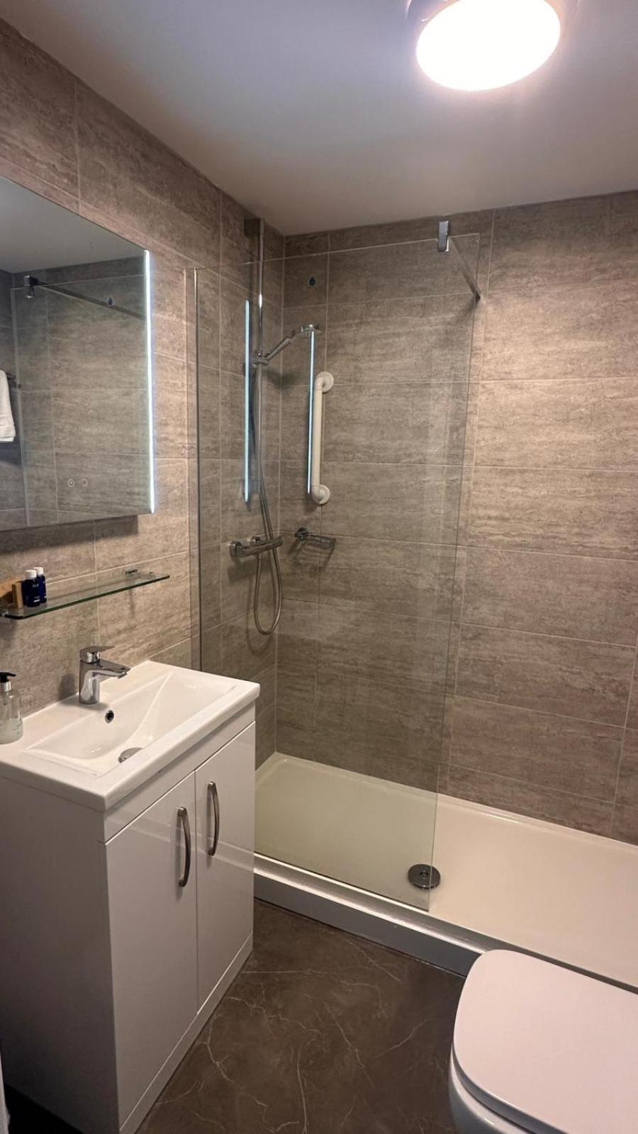 St Andrews Town Hotel ドロイトウィッチ エクステリア 写真