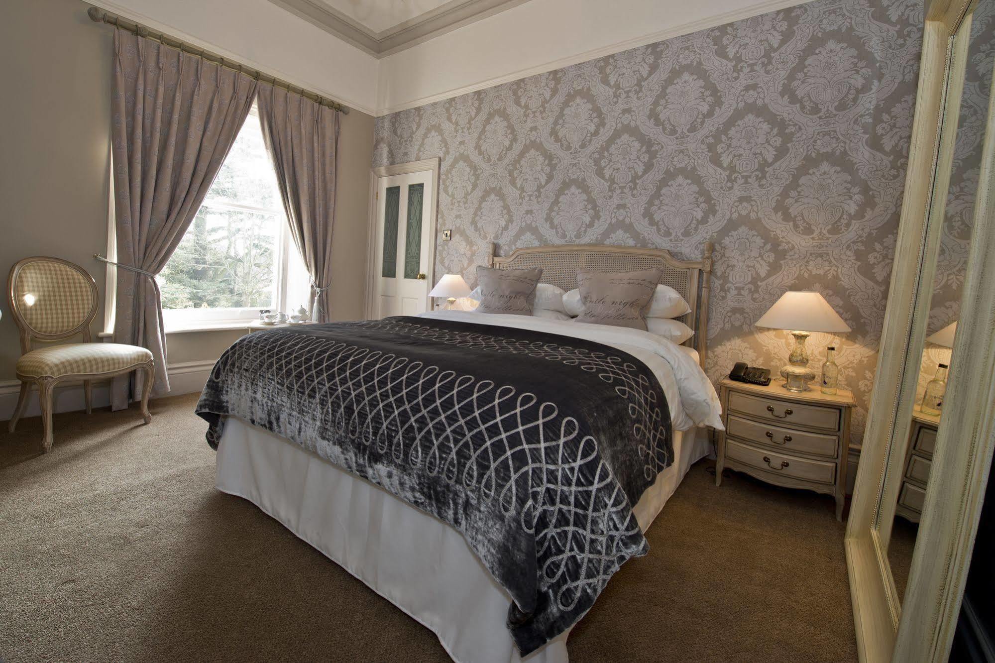 St Andrews Town Hotel ドロイトウィッチ エクステリア 写真